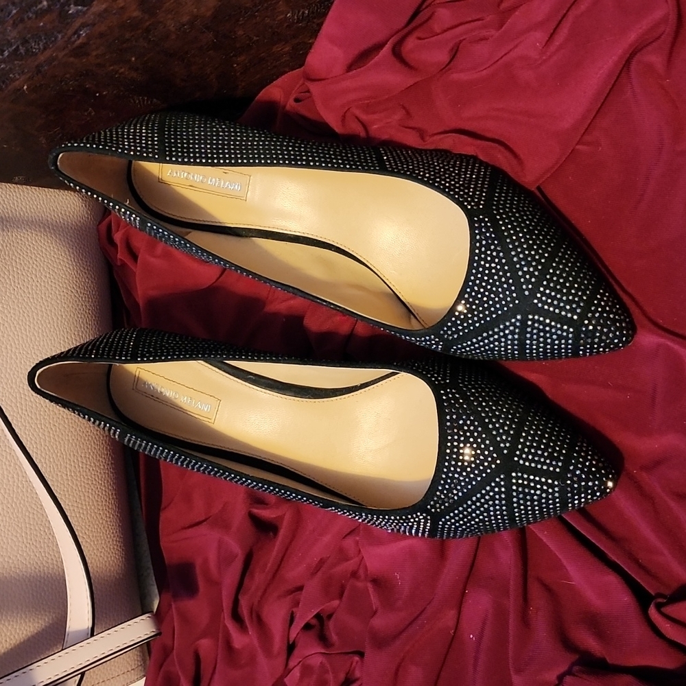 Antonio Melani small pump bedazzled heels
